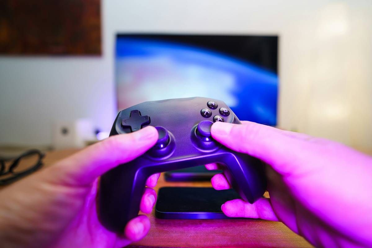 what is motion control - comparison of gaming motion controllers with latency metrics